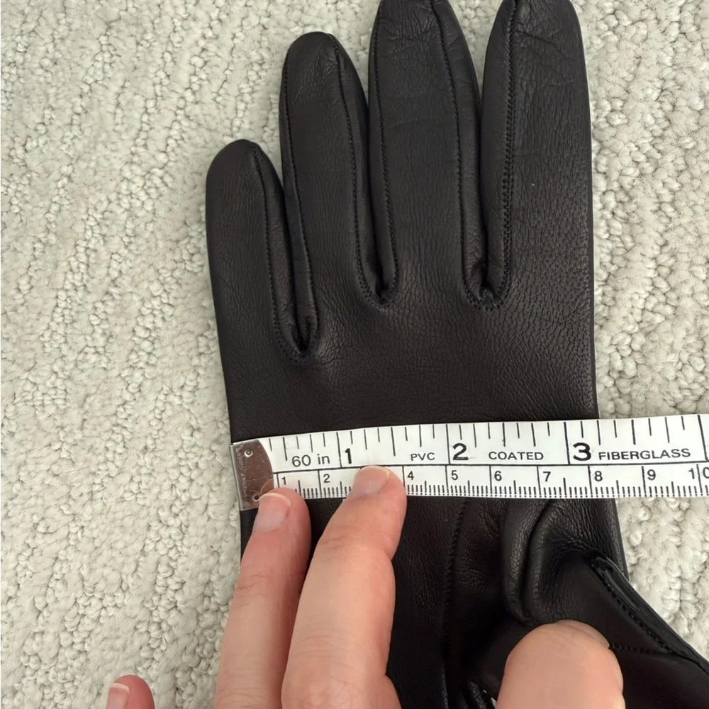 Gucci women’s patent leather gloves size 7 Vernice and Nappa black gold
